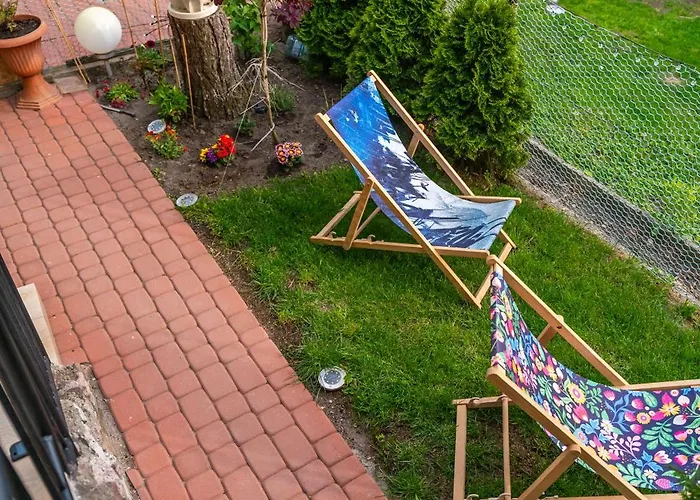 Od Strony Ulicy Kajki, * Mikołajki